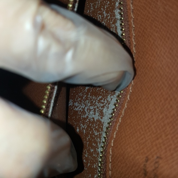 Authentic Louis Vuitton St Cloud GM - Picture 7 of 8